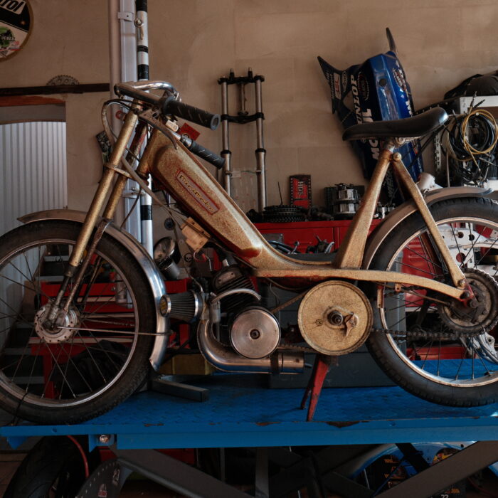 an example of mario's art and motorbikes