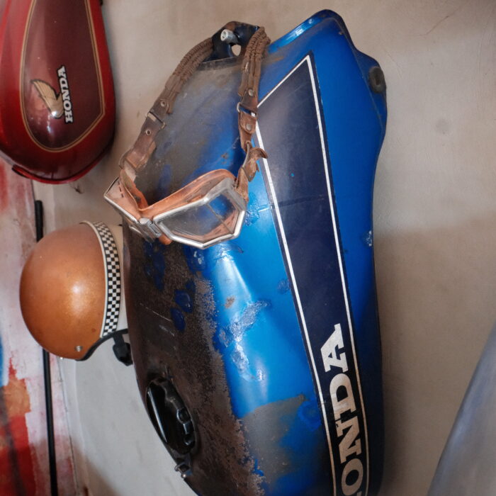 an example of mario's art and motorbikes